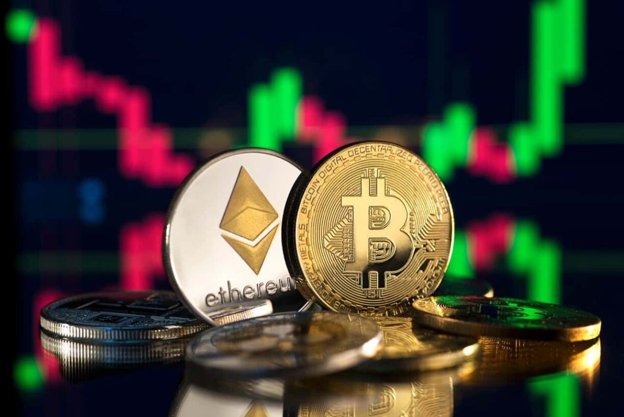 Crypto Traders Brace for BTC, ETH Options Expiry, PCE Inflation Data